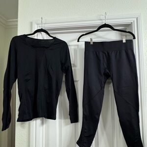 Fabletics 2 piece set, Women's Black Long Sleeve Top and Leggings Set